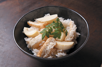 春の味わい「筍ごはん」