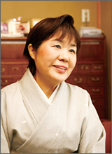 石黒香舗 五代目女将 石黒 洋子さん