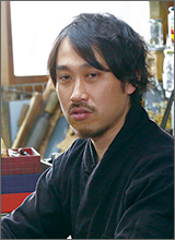 山本合金製作所 鏡師 山本 晃久さん